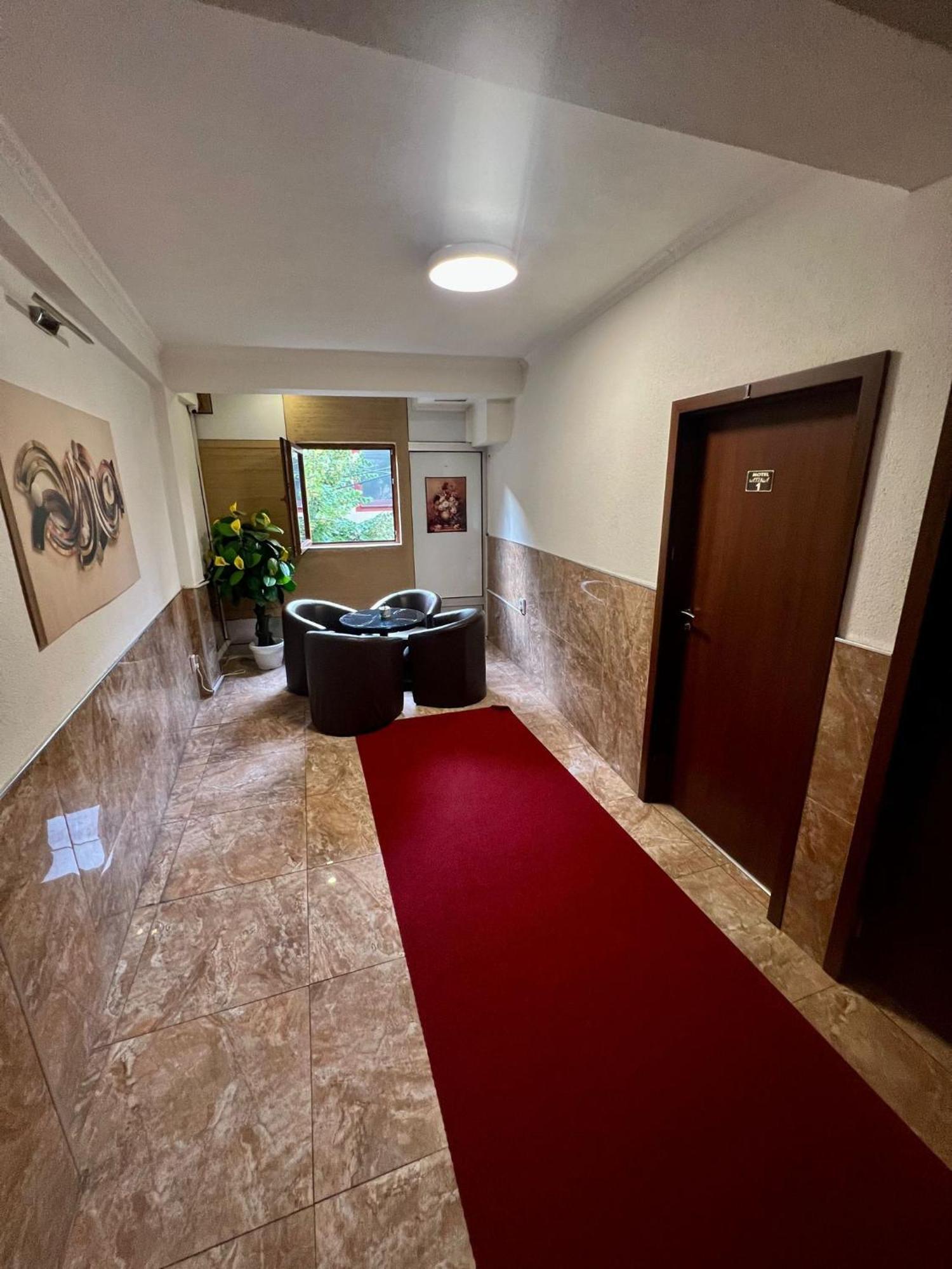 Hotel Atika Skopje Eksteriør billede