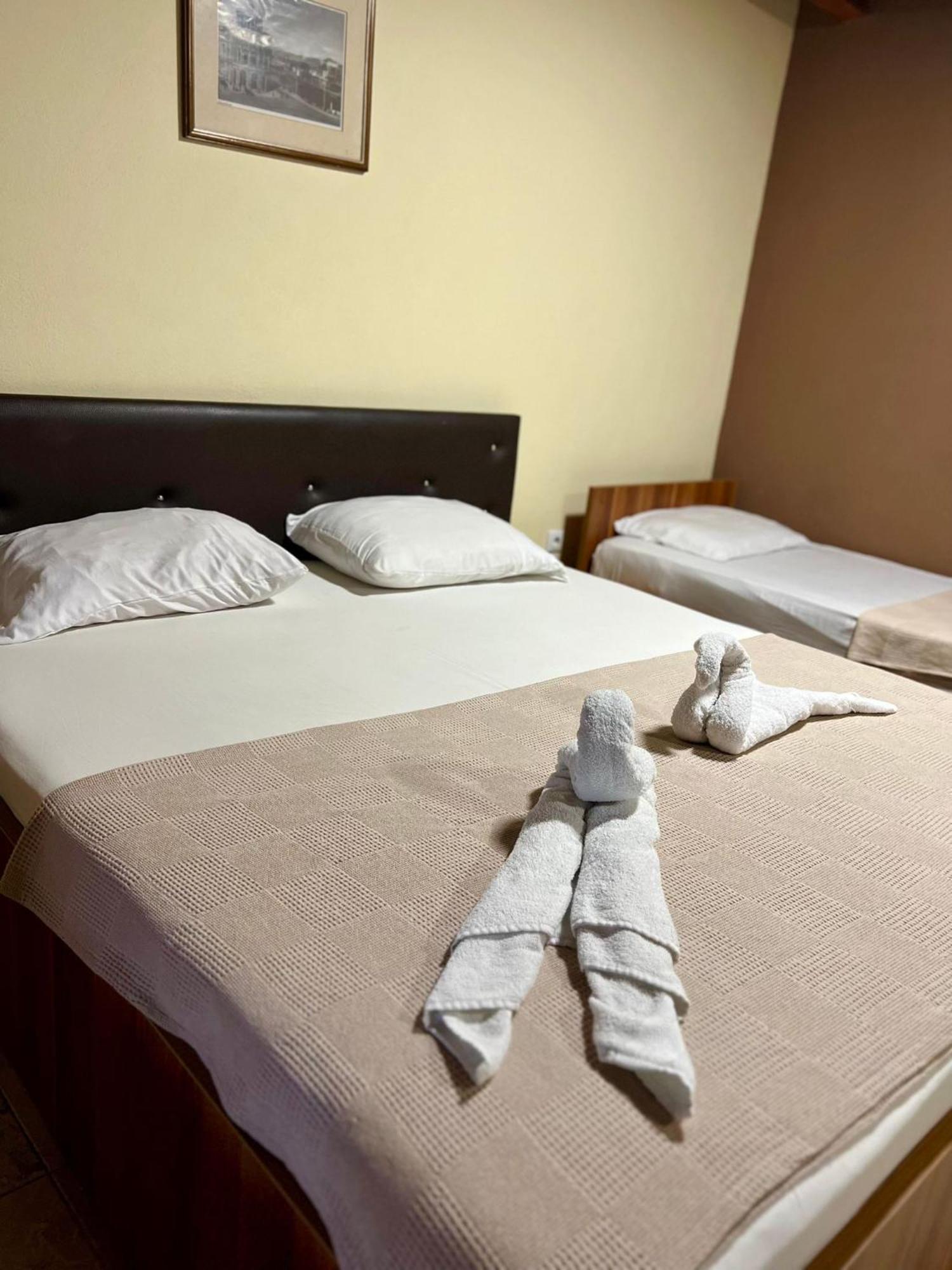 Hotel Atika Skopje Eksteriør billede